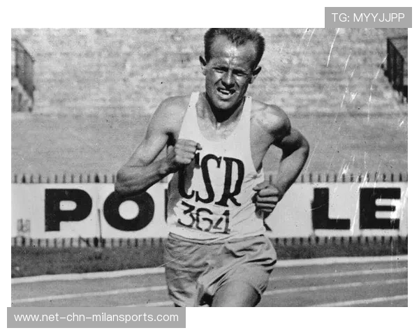 史上最经典的瞬间——永载NBA史册！，永彪史册和永载史册的区别